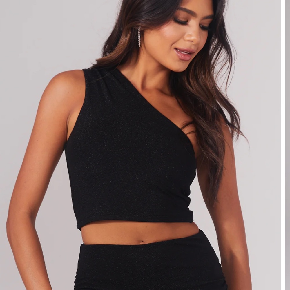 BNWT Klassy Network Shimmer One Shoulder Crop